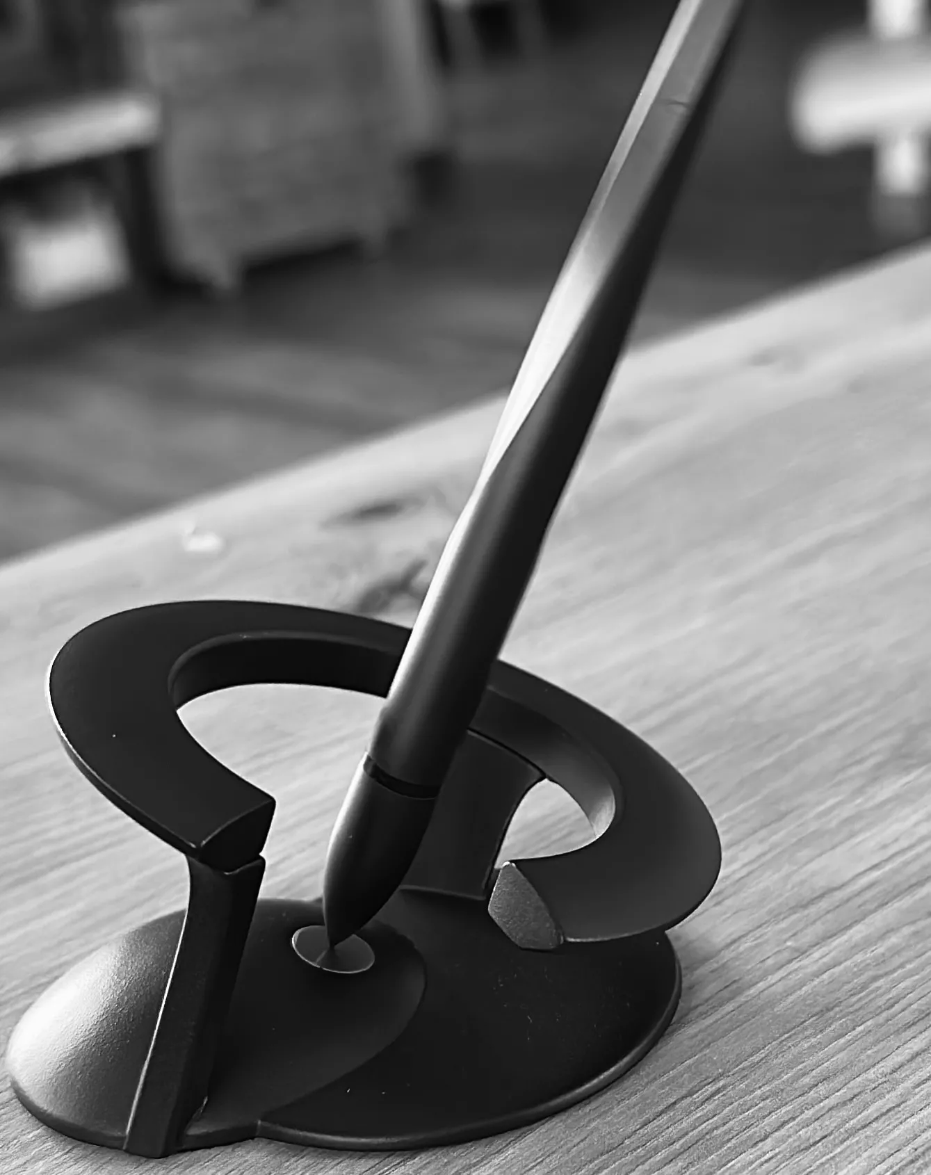 Stift auf dem Schreibtisch beim Zahlenwerk Grimmen